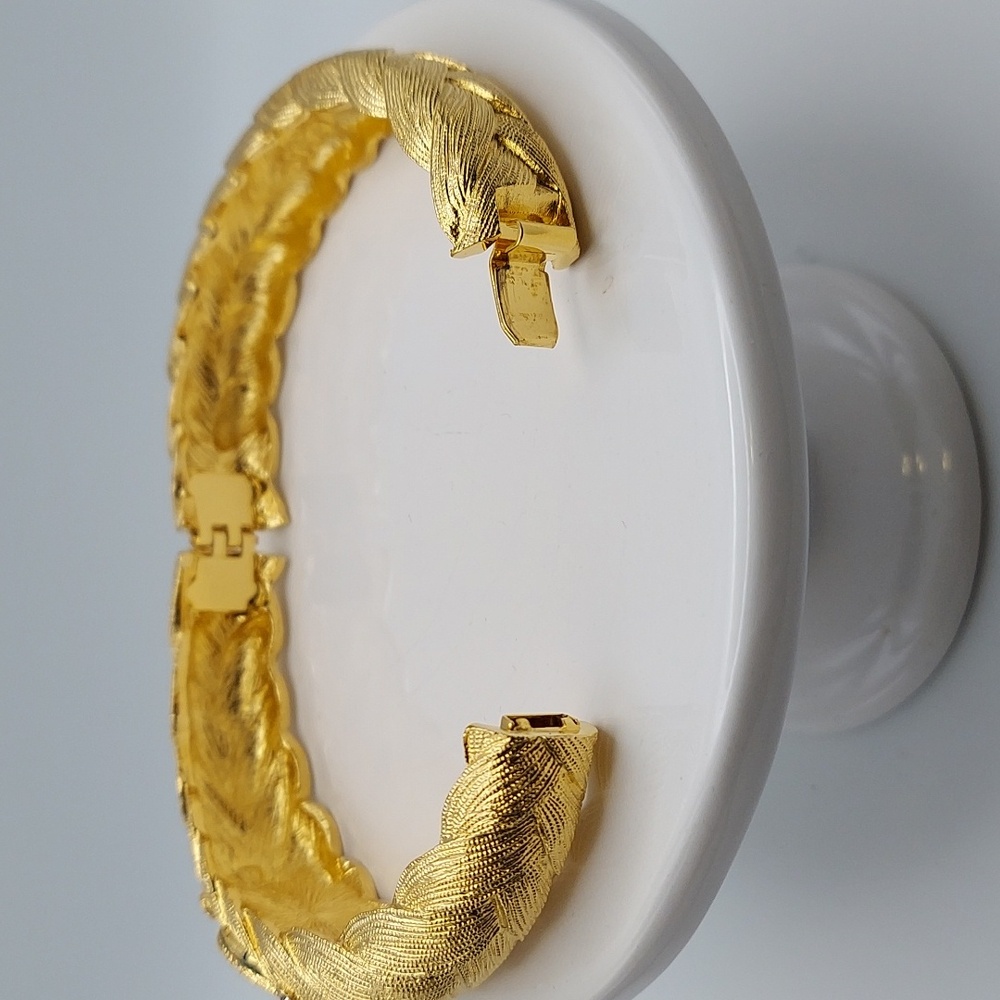 Camrose & Kross JBK Goldtone Rhinestine Hinged Cuff Bracelet w/ Locket, VGC. - Picture 14 of 15